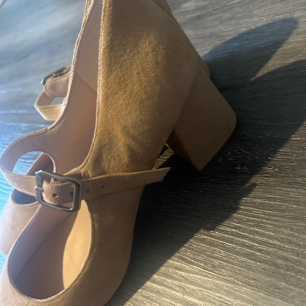 French Sole Tan  Heels - Picture 6 of 6